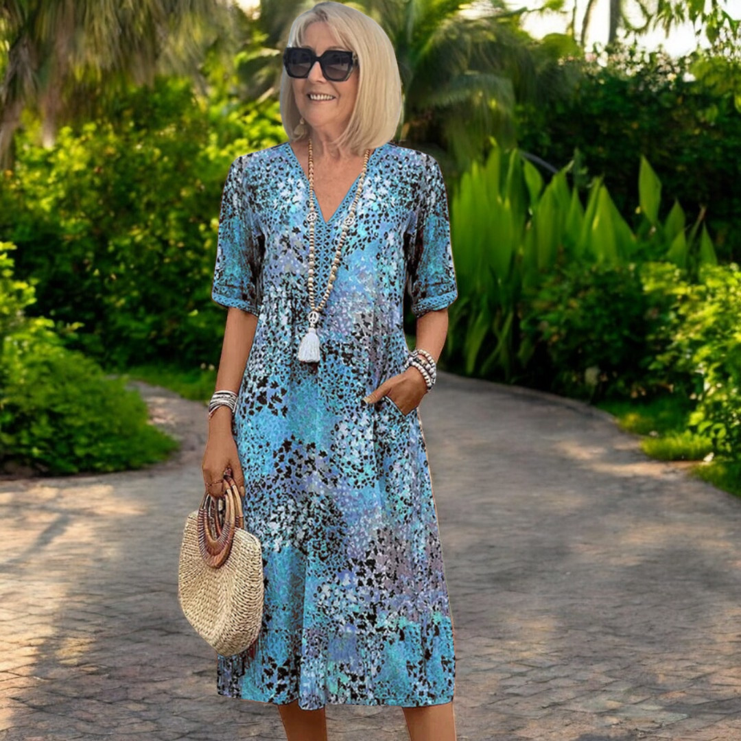 Iris – Lightweight Flowing Dress with Flattering Effect